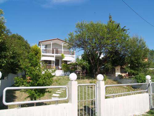 σπίτι Loutra Agias Paraskevis Beach