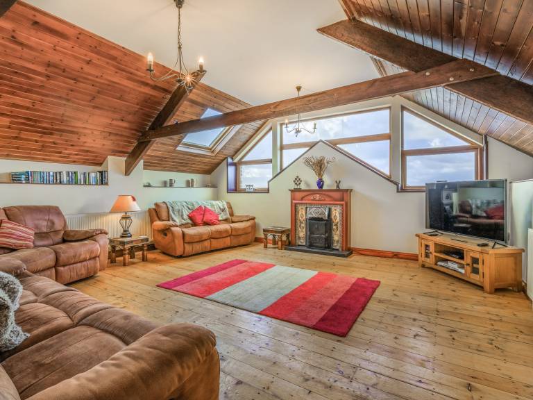 Family-oriented cottage with barbecue & garden | River view | Pets are welcome — photo 2