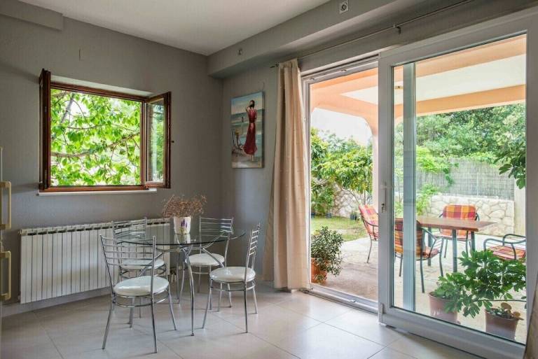 Apartament Drage