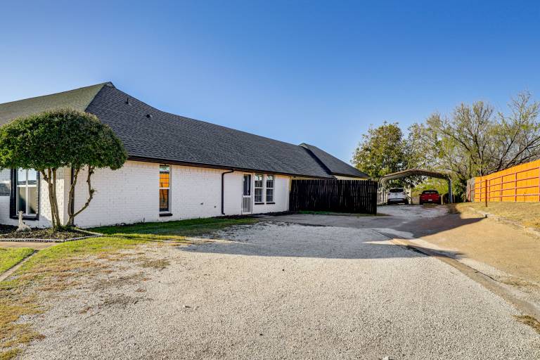 Granbury Studio - 10 Mins From Town + The Lake! in Granbury, TX