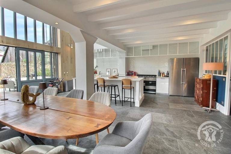 Gite with terrace & yard — photo 4
