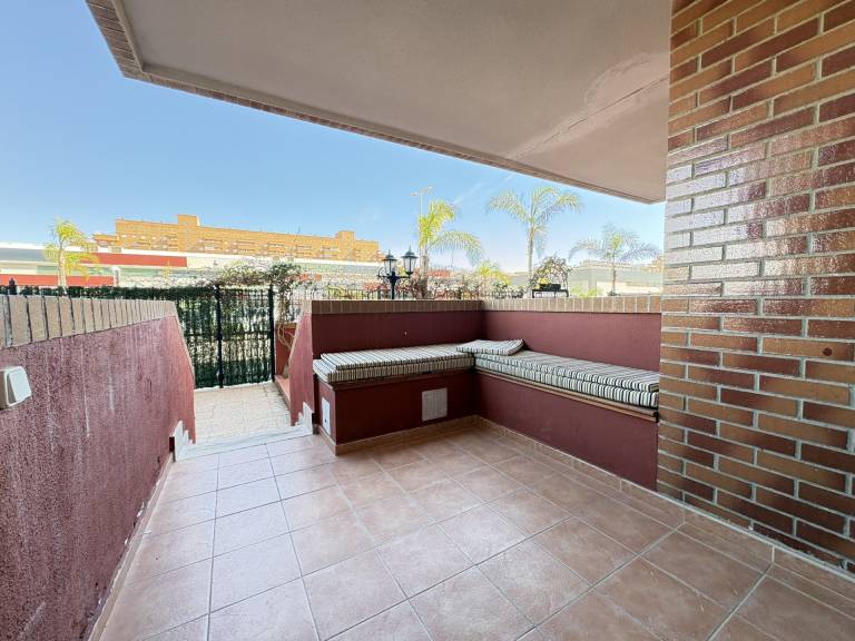 Fully equipped holiday apartment with terrace, pool & garden | Beach nearby | Pet-friendly — photo 2