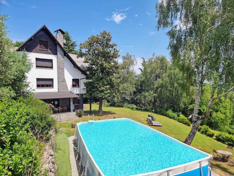 Villa Arona