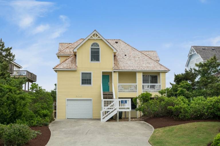 House  Manteo