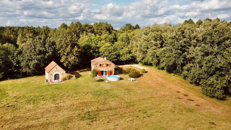 Vacation home with garden, barbecue & private pool — photo 4