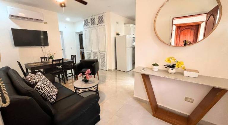 Apartment with pool & jacuzzi — photo 2