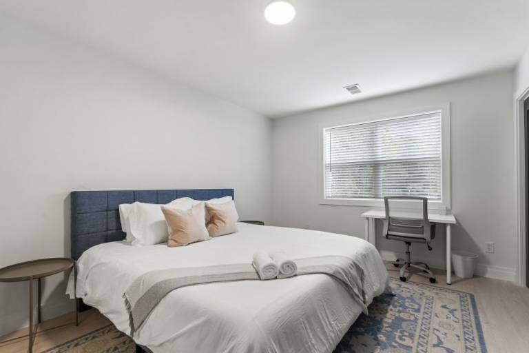 Condo Alexandria
