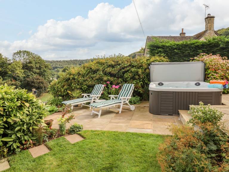 Family-friendly nice cottage with garden & jacuzzi | Pet-friendly — photo 2