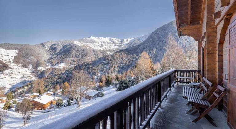 Chalet Noisette Authentic Swiss chalet Perfect for families — photo 4