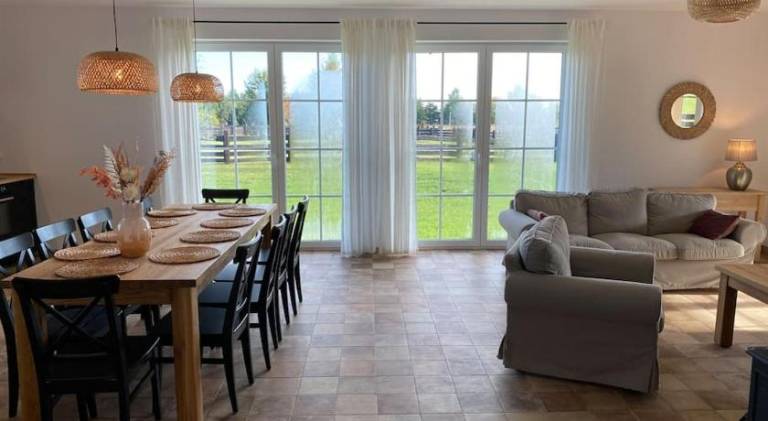 Ample villa | Pet-friendly — photo 3