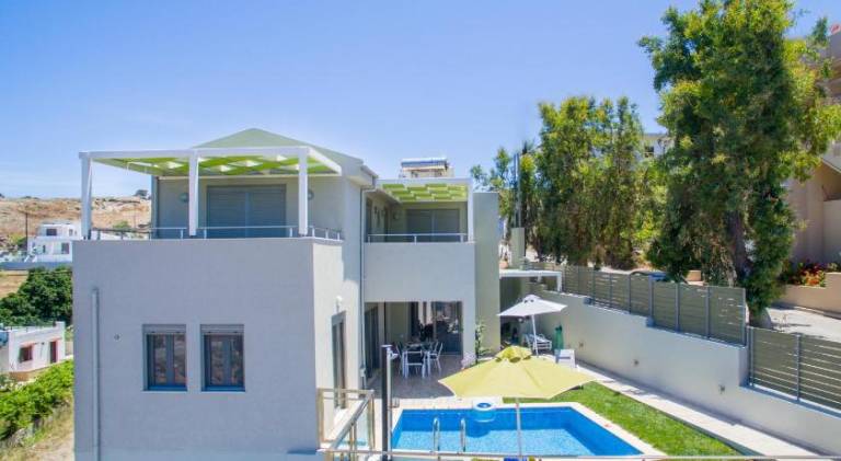 Villa with jacuzzi & pool in Rethymno