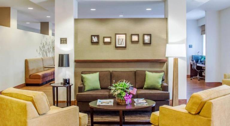 Sleep Inn & Suites Parkersburg - Mineral Wells — photo 4