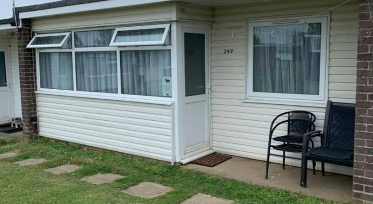 Chalet with 2 rooms for 4 persons — photo 4