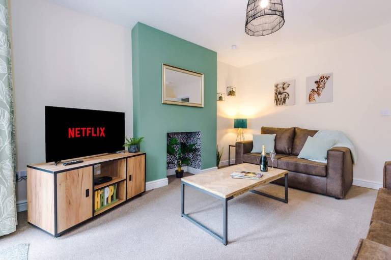 Children-friendly wonderful apartment with yard | Pets allowed — photo 5