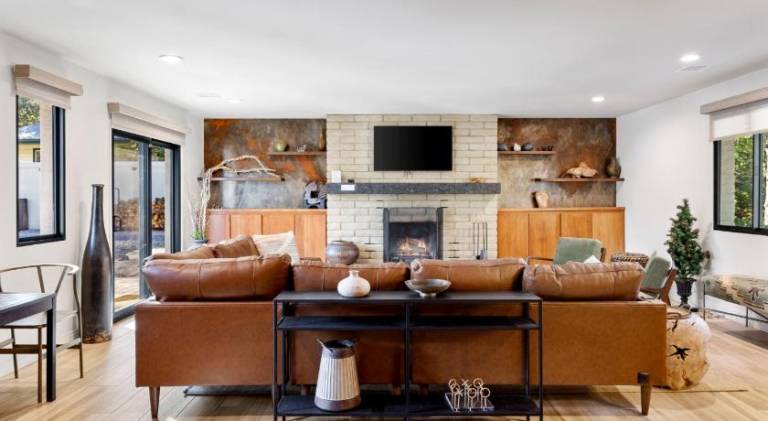Spacious house with hot tub | Pet-friendly in Prescott, AZ