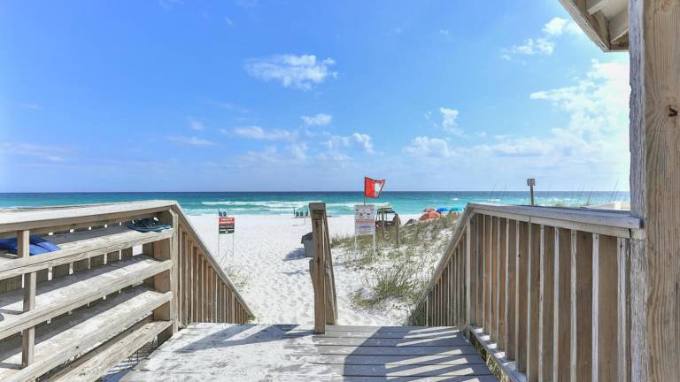 Vacation home with barbecue, heated pool & terrace | Sea view — photo 2
