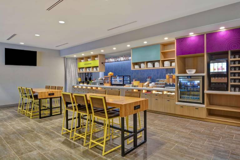 Home2 Suites by Hilton Naples I-75 Pine Ridge Road — photo 4