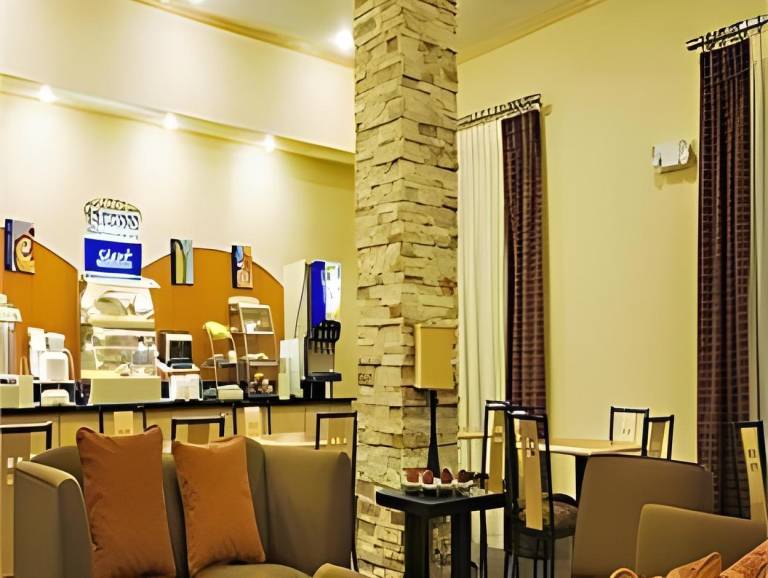Holiday Inn Express Hotel and Suites Borger By IHG — photo 4