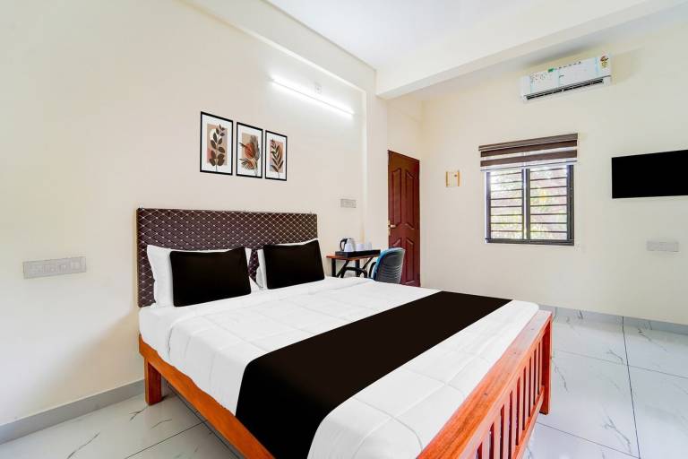 Super Hotel O HMT Colony Kochi Formerly Pullans Arcade