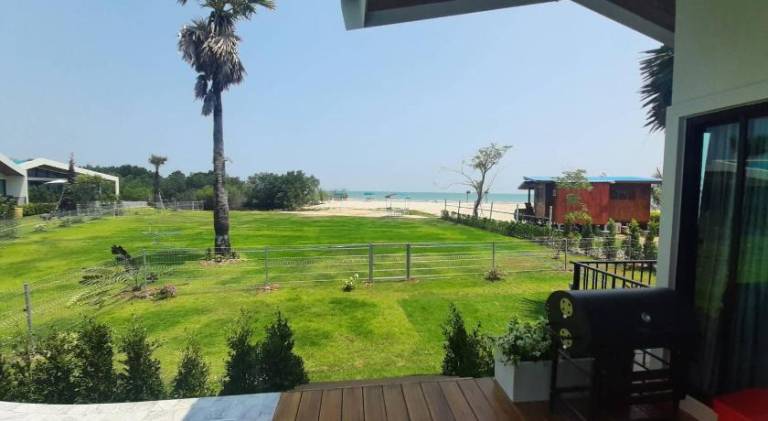 Lom Lay Beach Front Pool Villa Chaam, Huahin — photo 3