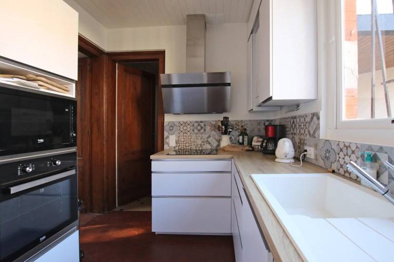 Fully equipped wonderful vacation home with patio, yard & BBQ | Close to the beach | Good for workation | Pets are welcome — photo 3