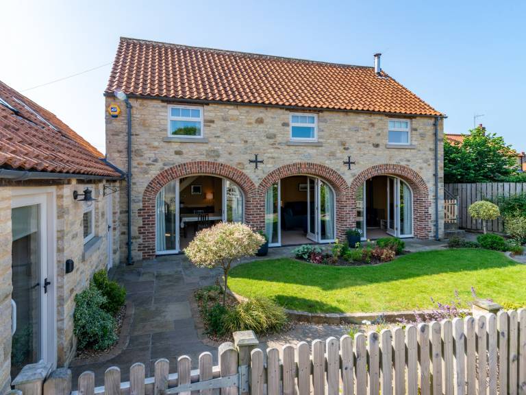 Cottage  Harome
