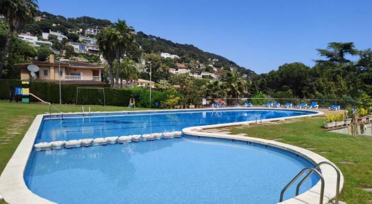 Lovely vacation home with pool | Next to the beach | Pet-friendly — photo 2
