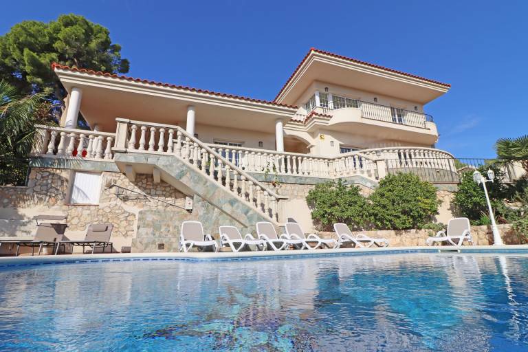 Villa Cubellas
