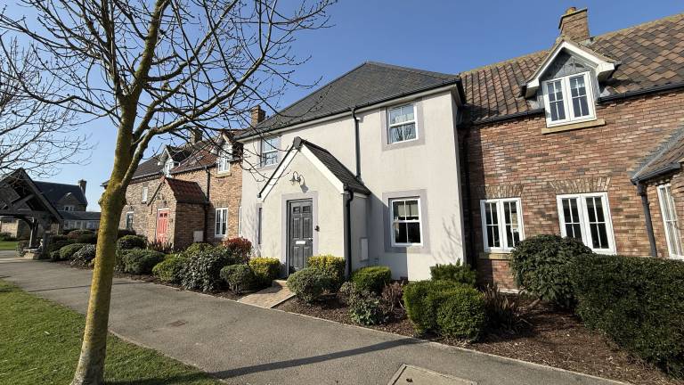 Fully equipped cottage with sauna, pool & garden | Beach view | Dogs allowed in Scarborough