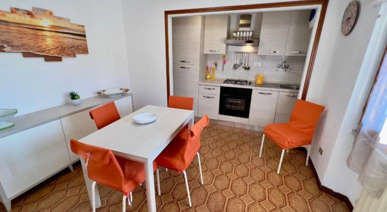 Apartment with 2 rooms for 6 persons — photo 3