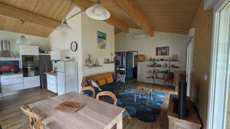 Vacation home with yard, barbeque & patio | Garden view — photo 2