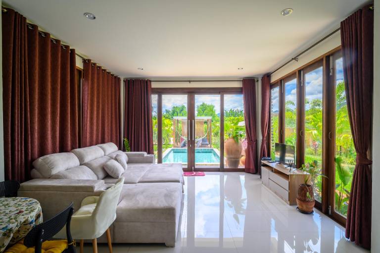 Villa with barbeque, yard & pool | Good for workation — photo 2