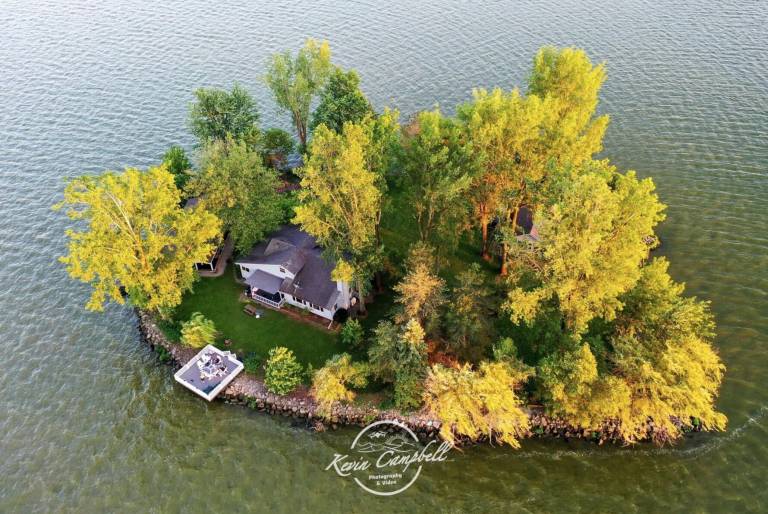 House Indian Lake