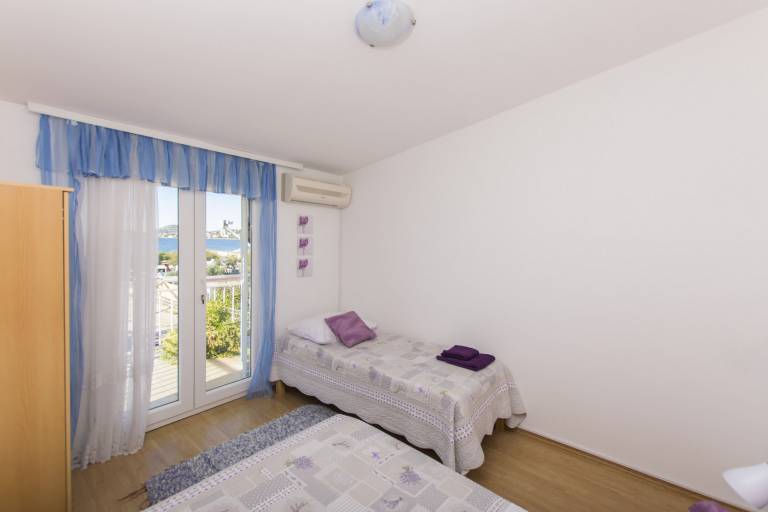 Apartment with barbeque & terrace | Sea view — photo 5
