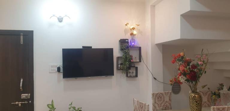 Villa  Shanti Nagar