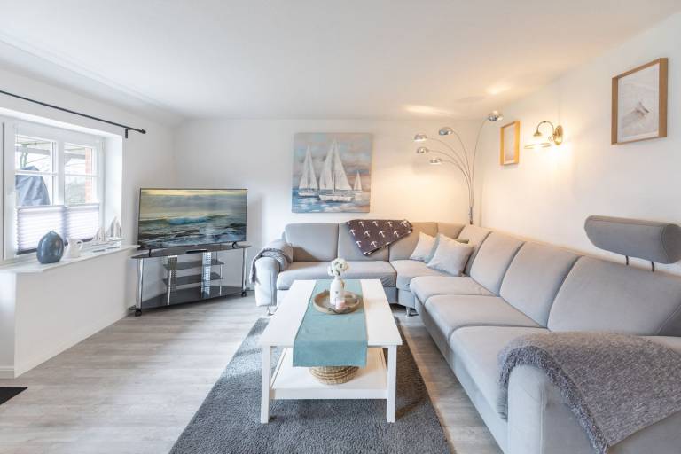 Ferienwohnung "Kommodig veer" in Husum für bis zu 5 Personen — photo 3