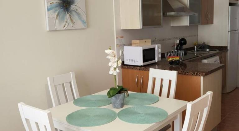 Atico duplex en primera linea con piscina privada! — photo 4