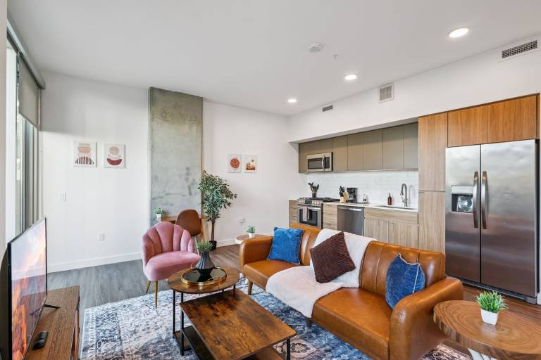CozySuites Adeline SDO valet parking gym pool