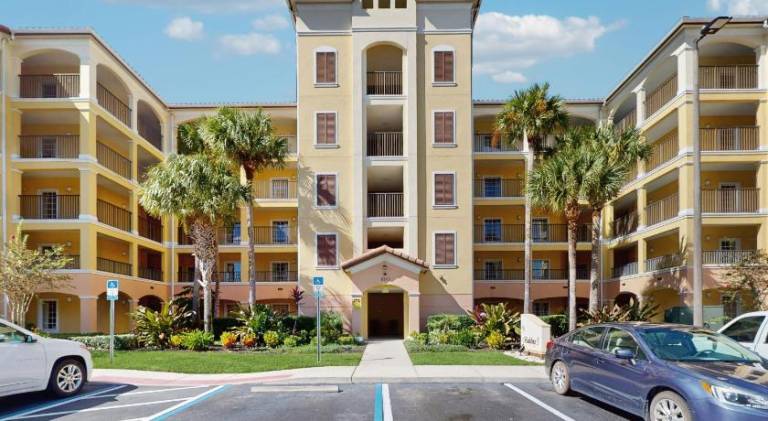 Vacation home with pool in Lake Buena Vista, FL