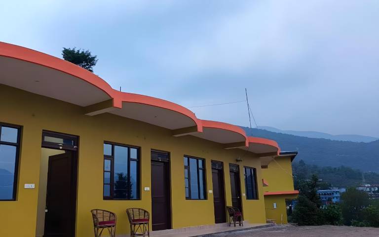 Bed and breakfast  Phata