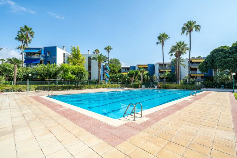 Fully equipped rental apartment with pool, terrace & garden | Garden view | Beach nearby | Dogs allowed — photo 2
