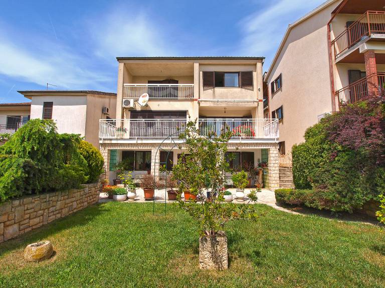 Rental apartment with patio & BBQ — photo 3