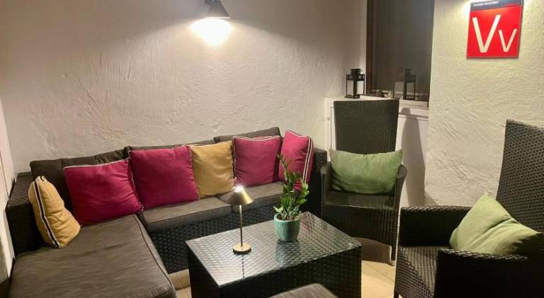 Holiday apartment with pool — photo 4