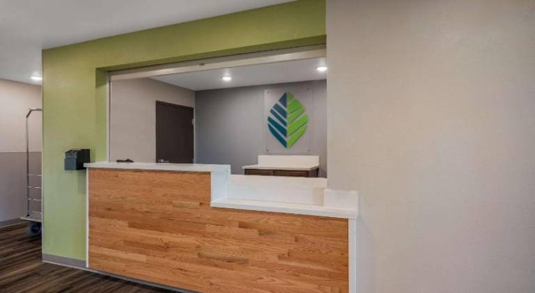 WoodSpring Suites Milwaukee - Menomonee Falls — photo 5