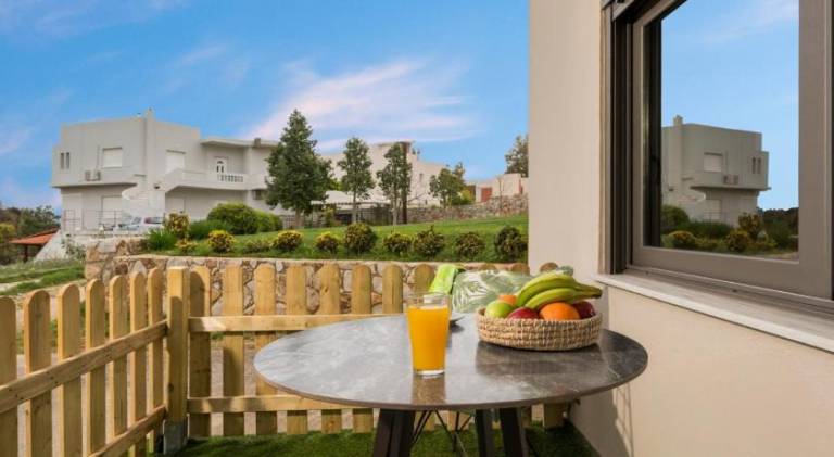 Rental apartment with patio & garden | Good for workation in Agia