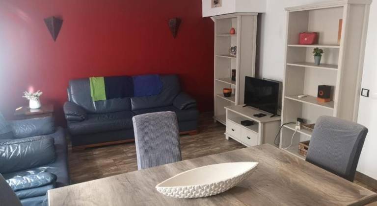 Ample vacation home | Pets are welcome in Lagos