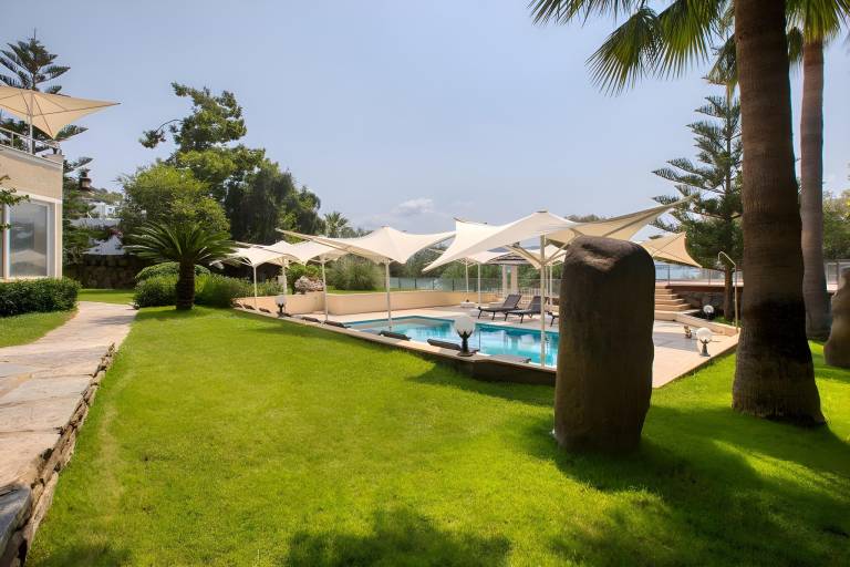 Luxery 2-1 Suit in Yalikavak, on the beach and pool — photo 3