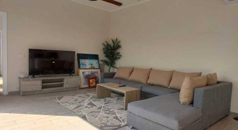 Rental apartment with pool — photo 2