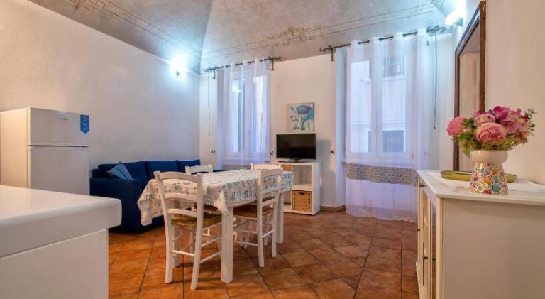 Apartment with 2 rooms for 5 persons — photo 2
