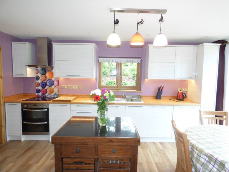 Fully equipped pleasant cottage with yard | Pets are welcome — photo 4